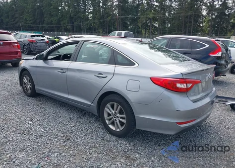2015 Hyundai Sonata Se z USA, uszkodzony, nr VIN 5NPE24AF1FH119116